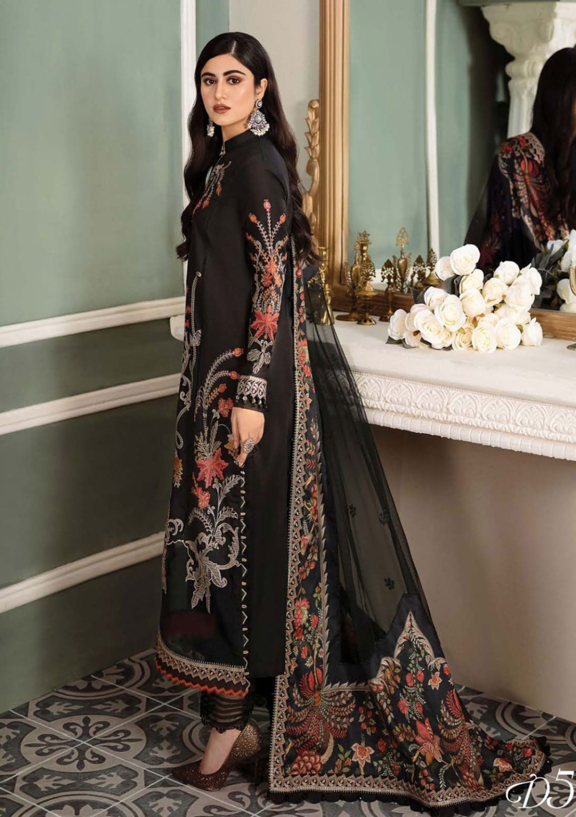 Mushq | Black Luxury Lawn Embroided 3Pc Unsticthed - Lawn